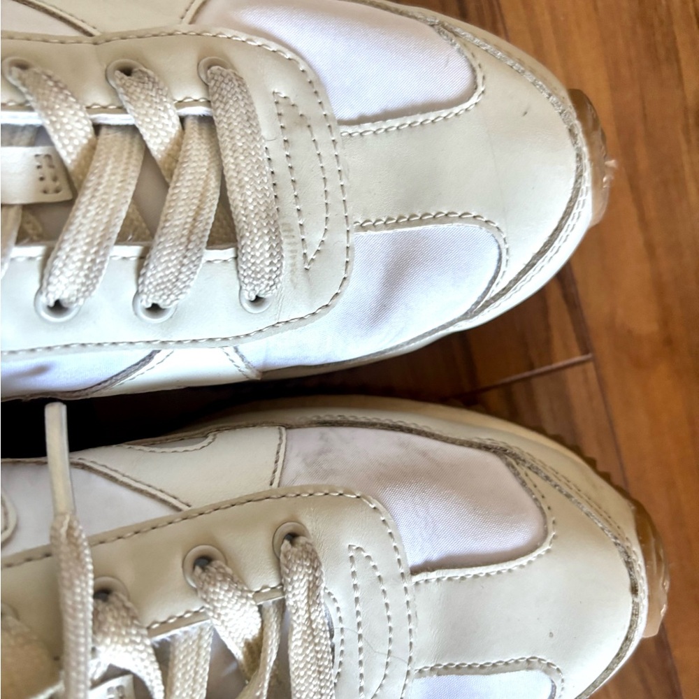 Lot of 2 set universal thread pre loved sneaker tennis shoes size 9 white beige - Picture 8 of 12